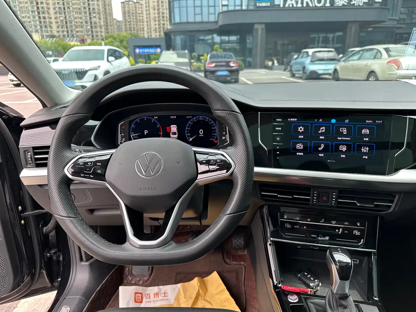 Volkswagen Passat 2023 330TSI Starlight Luxury Edition фото 13