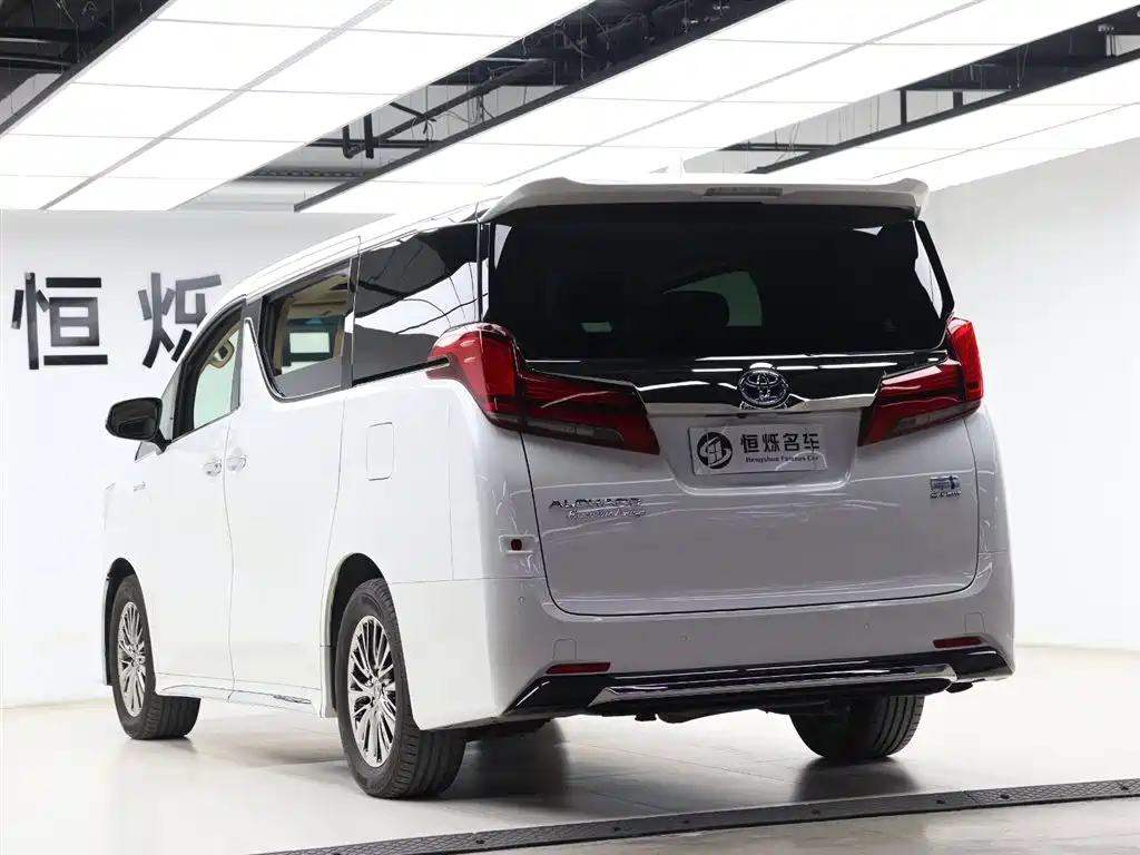 Toyota Alphard 2021 Hybrid 2.5L Premium фото 26