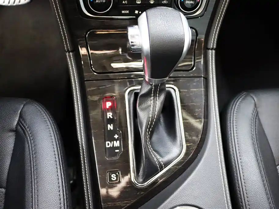 Zotye T600 2016 2015 2.0T DCT Luxury