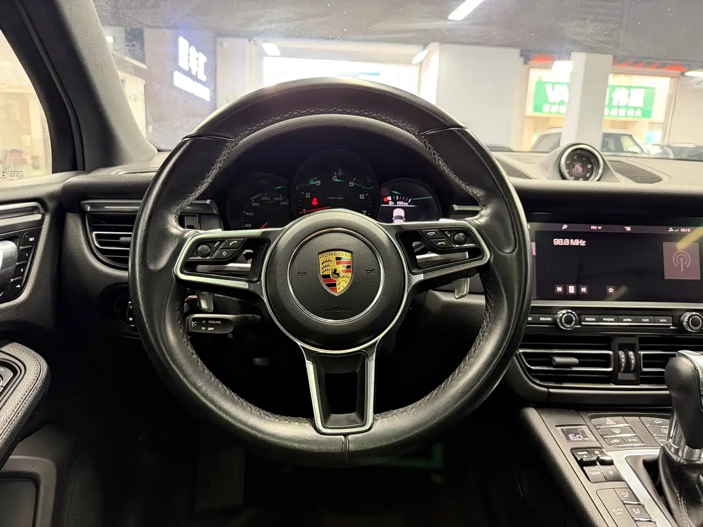 Porsche Macan 2018 Macan 2.0T фото 8