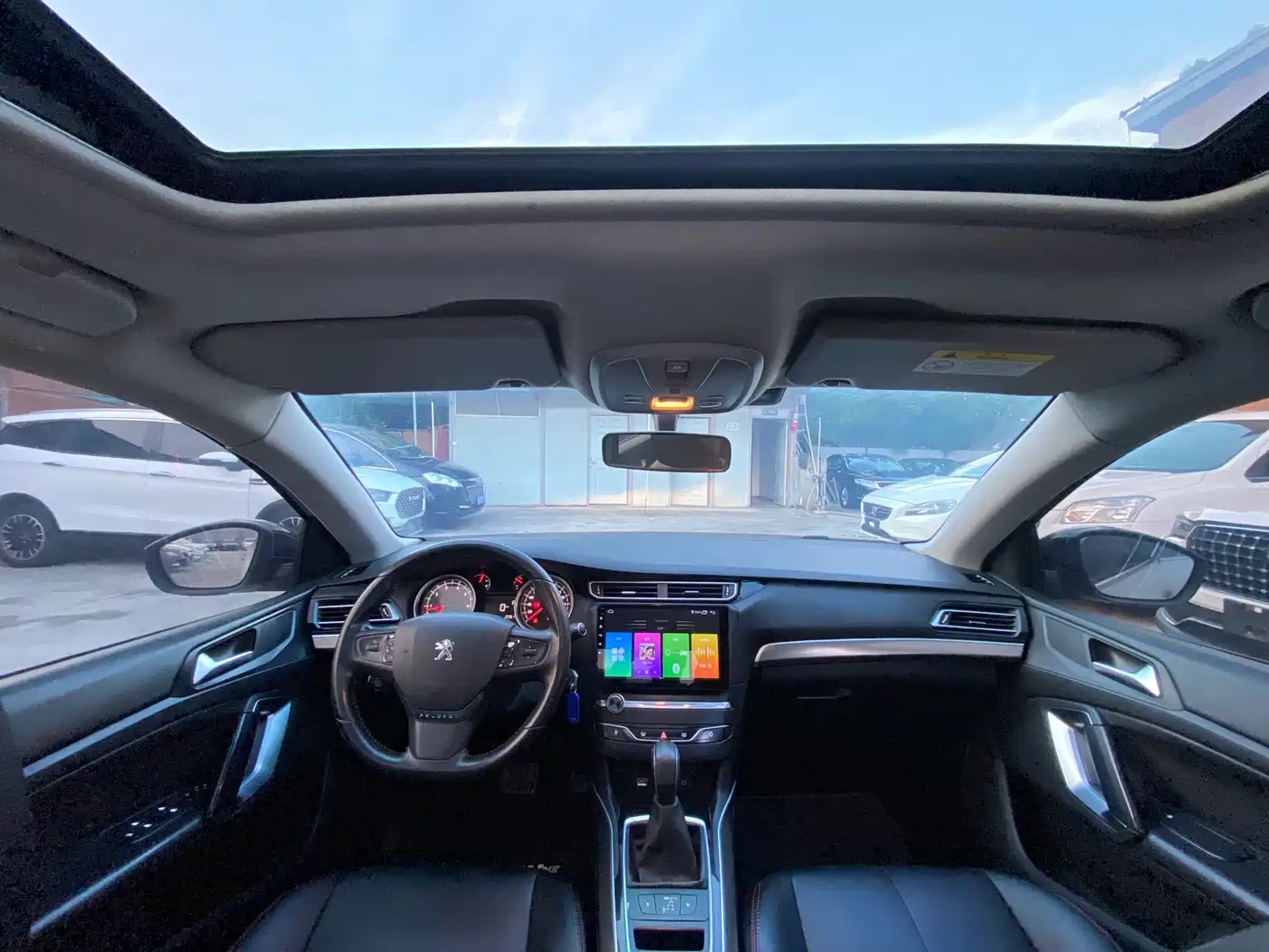 Peugeot 408 2014 1.8L Automatic Luxury Edition фото 4