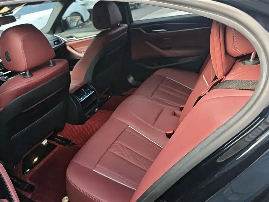 BMW 5 Series 2022 Facelift 530Li Leading M Sport Package фото 11