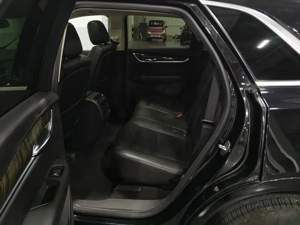 Cadillac XT5 2016 2016 25T Luxury Model