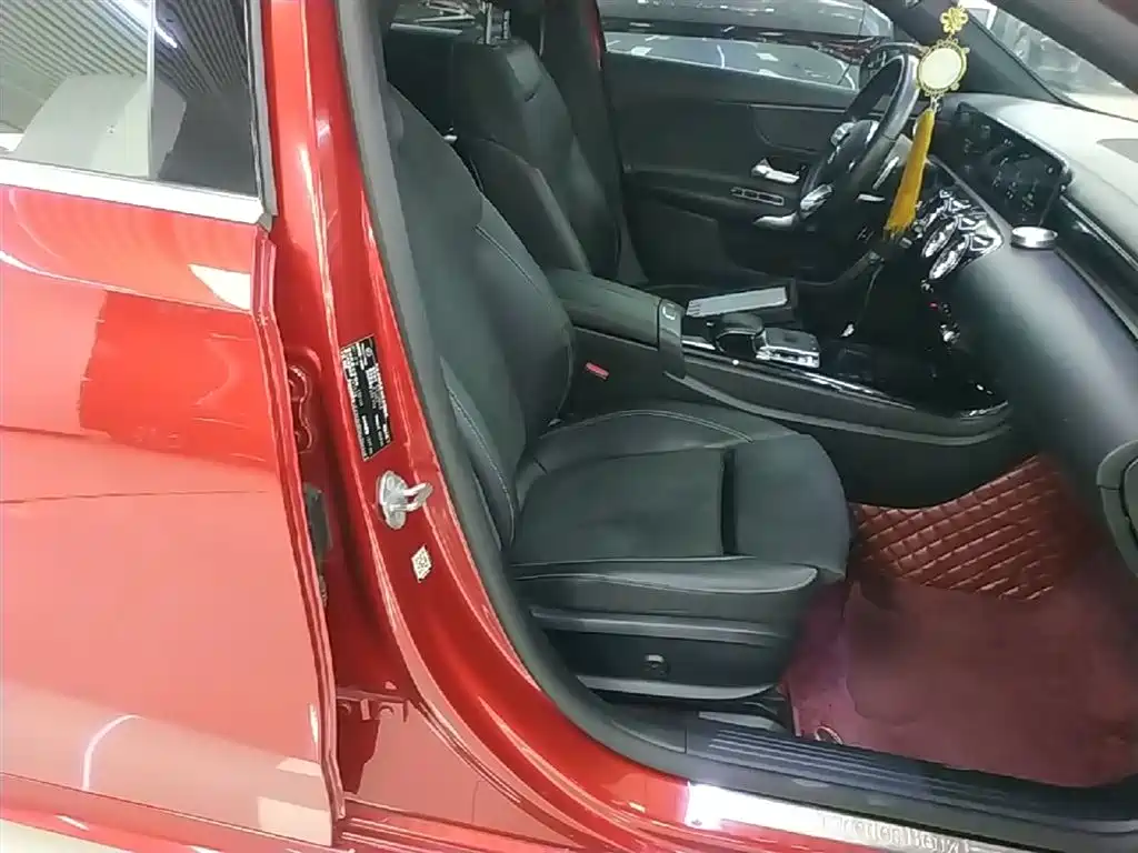 Mercedes-Benz A-Class 2019 A 200 L Sport Sedan фото 25