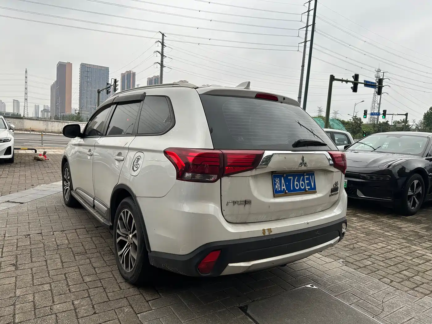 Mitsubishi Outlander 2018 2.0L 2WD Jiale Edition 7-seater фото 5
