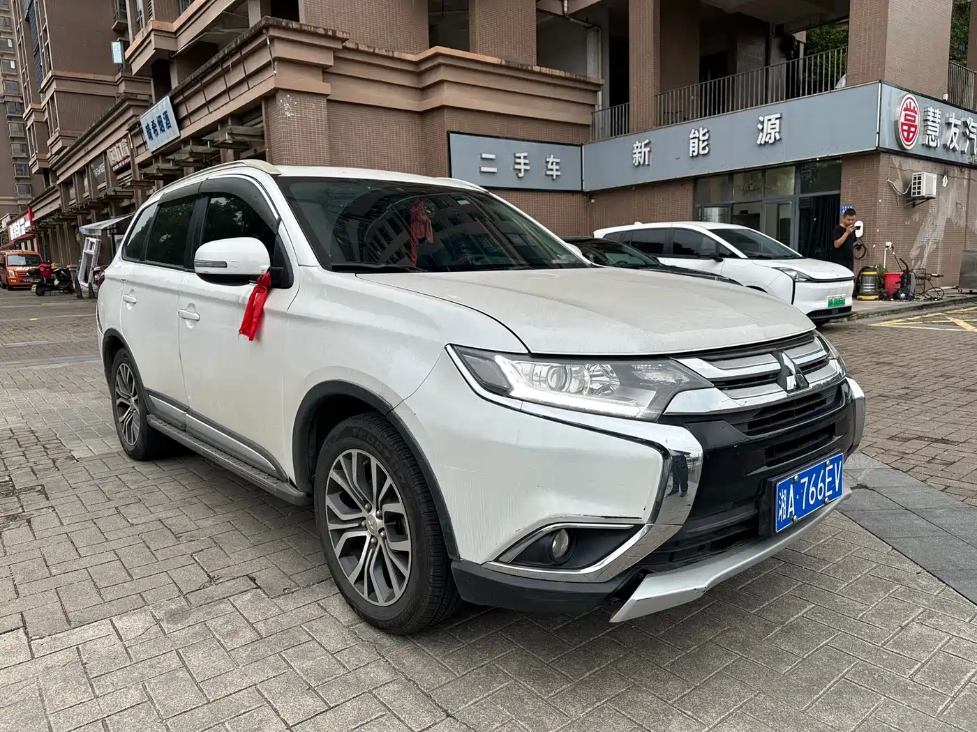 Mitsubishi Outlander 2018 2.0L 2WD Jiale Edition 7-seater фото 3