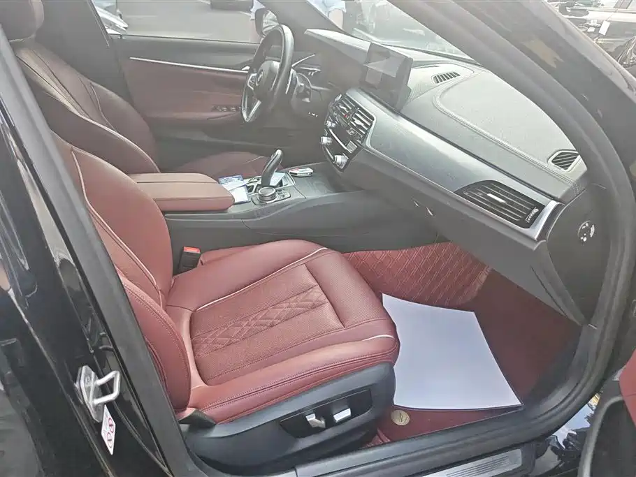 BMW 5 Series 2022 Facelift 530Li Leading M Sport Package фото 8