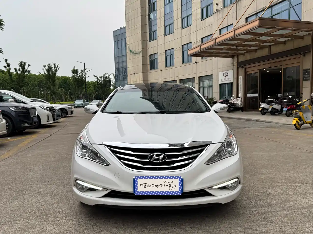 Hyundai Sonata 2014 2.0L Automatic Luxury фото 2