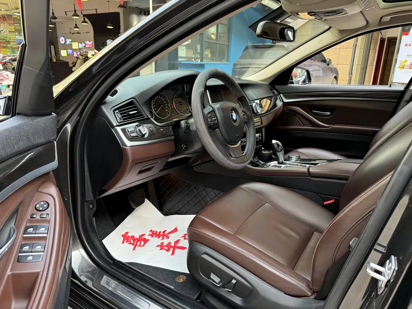 BMW 5 Series 2017 525Li Luxury Design Package фото 8