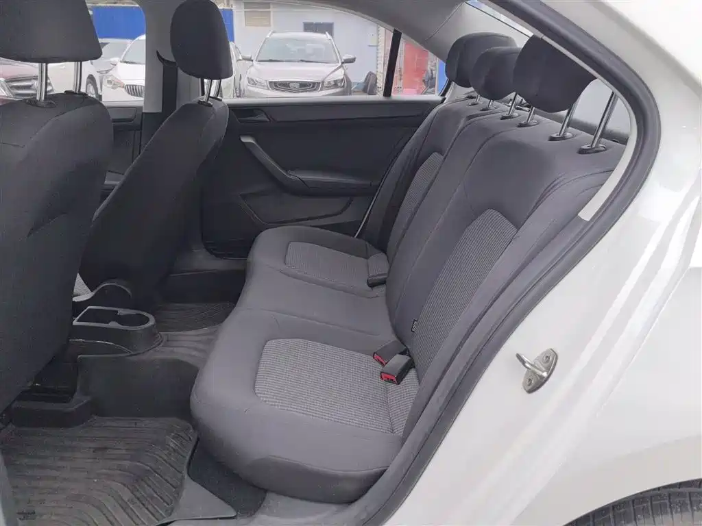 Volkswagen Santana 2018 1.5L Manual Trend Edition фото 17