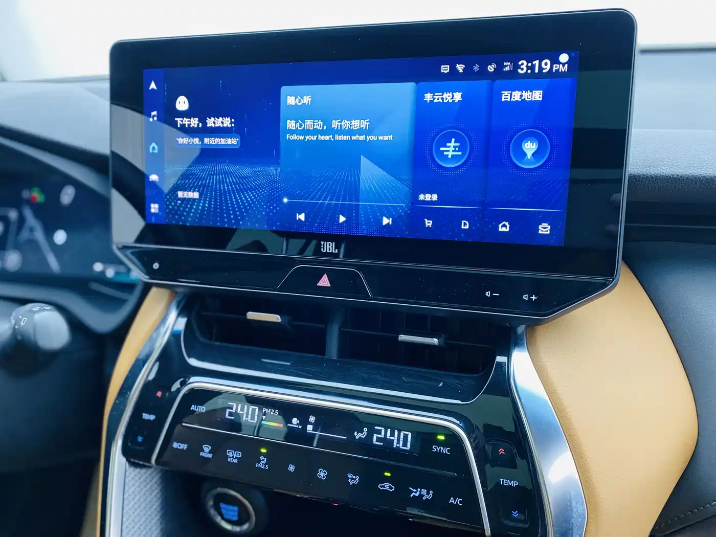 Toyota Venza 2022 2.0L CVT AWD Ultimate Edition фото 10