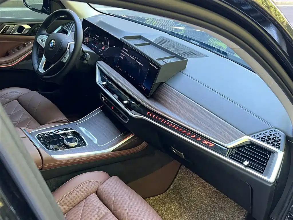 BMW X7 2023 xDrive40i Leading Luxury Package фото 19