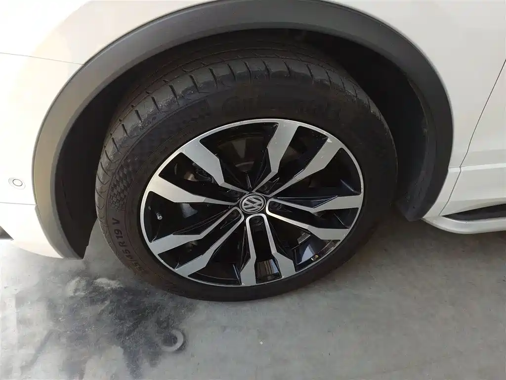 Volkswagen Tiguan L 2020 330TSI Auto 2WD R-Line Flagship China VI фото 23