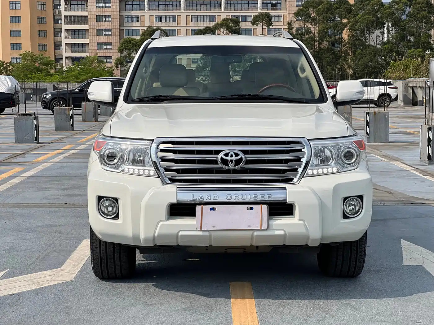 Toyota Land Cruiser (Import) 2015 4.6L V8 Middle East Limited Edition фото 5