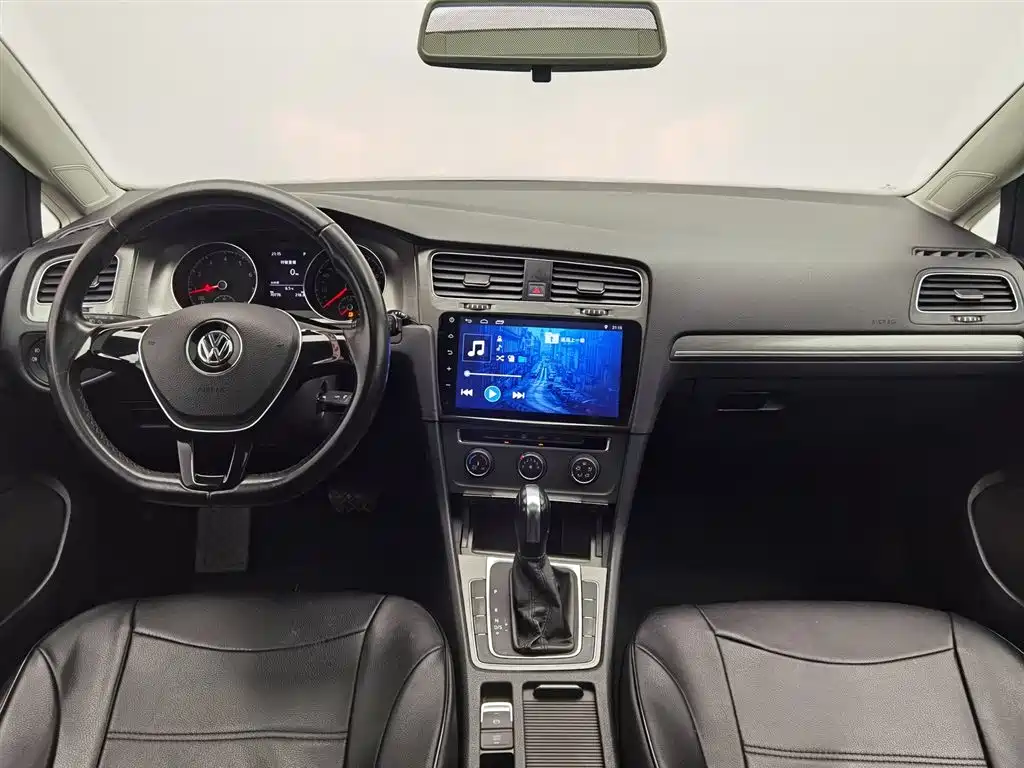 Volkswagen Golf 2016 1.6L Automatic Comfort фото 5