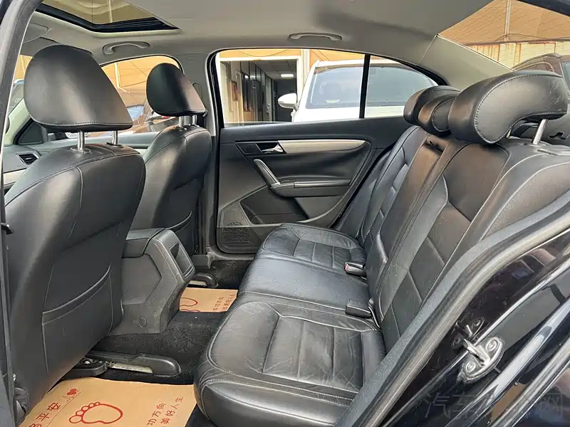 Volkswagen Lavida 2013 1.4TSI Manual Luxury Edition фото 5
