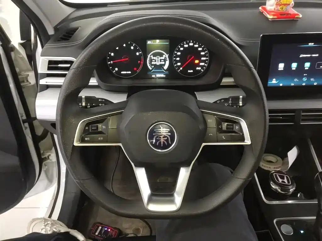BYD Qin 2019 1.5L Automatic Luxury Edition фото 11