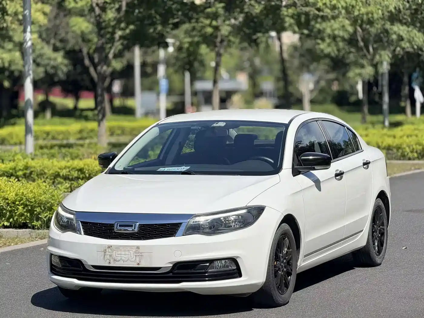 Qoros 3 2018 Sedan 1.6L Auto Leading