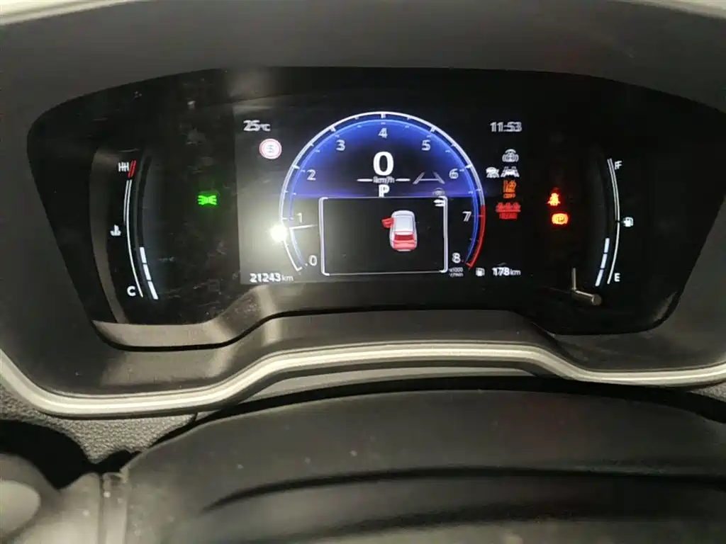 Toyota Frontlander 2023 2.0L CVT Luxury Edition фото 19