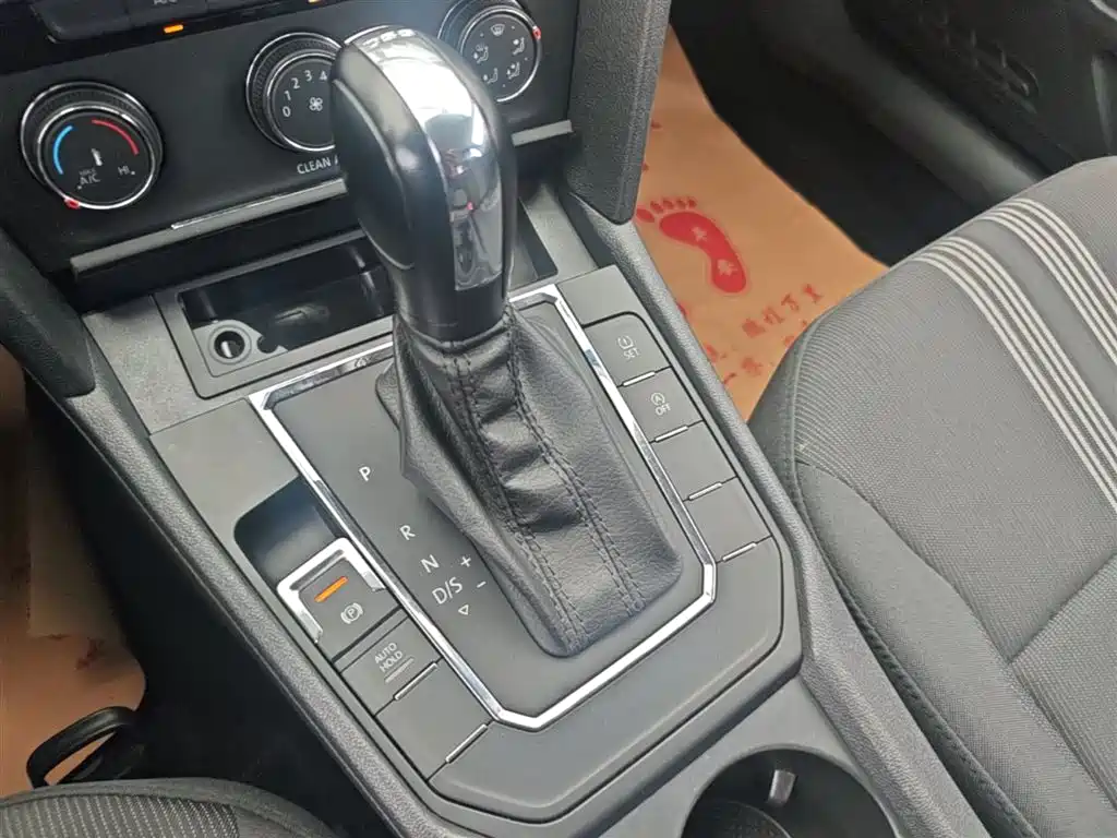 Volkswagen Lamando 2017 230TSI DSG Trend Edition фото 13