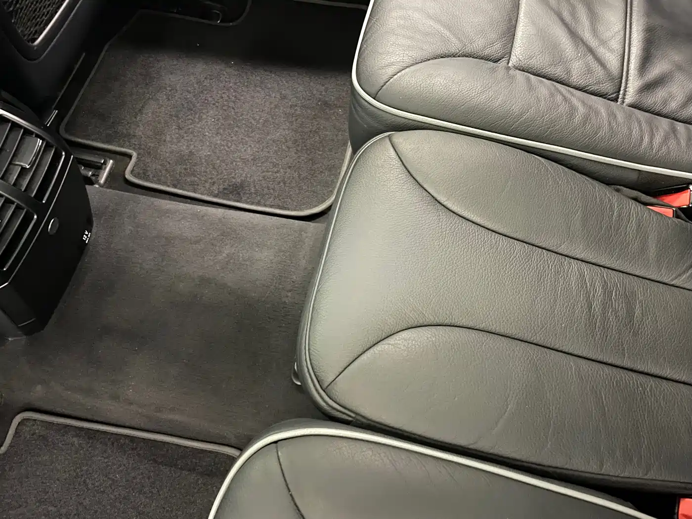 Mercedes-Benz R-Class 2017 R 320 4MATIC Business Collector's Edition фото 36
