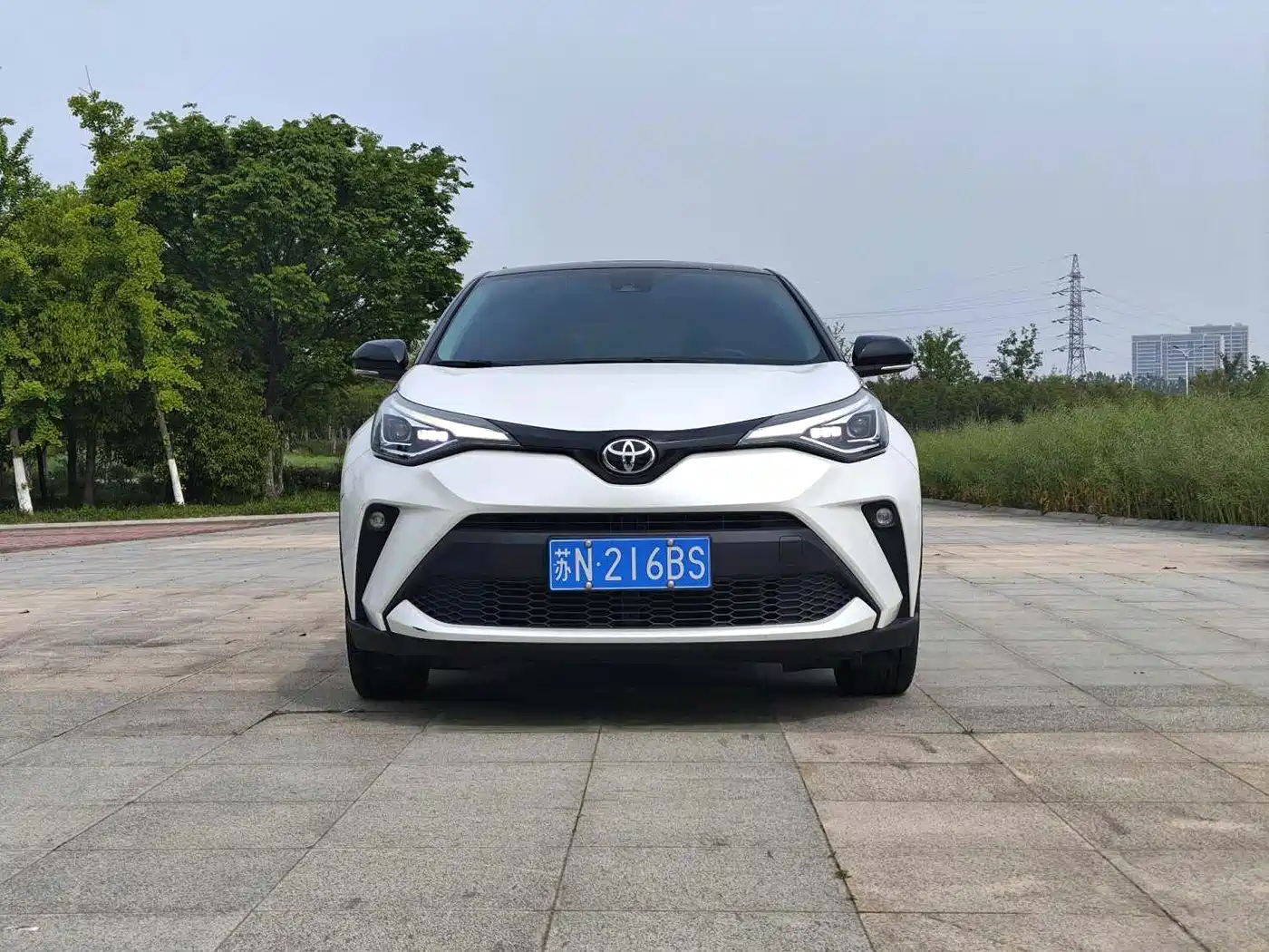 Toyota C-HR 2021 2.0L Luxury Edition фото 2