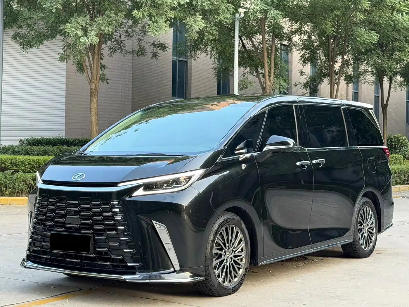 Lexus LM 2024 2023 500h 6-Seater Prestige Edition