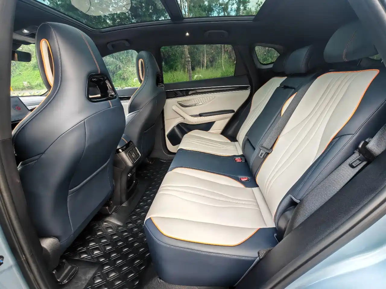 BYD Song PLUS PHEV 2024 Glory Edition EV 520km Premium фото 5