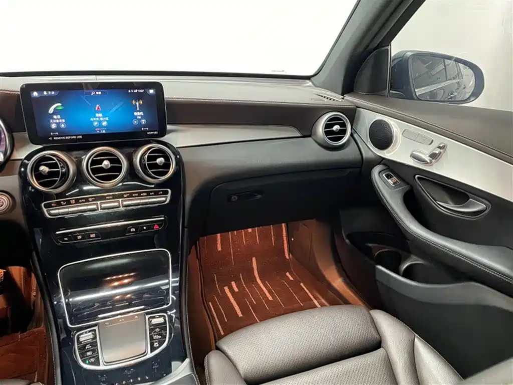 Mercedes-Benz GLC 2022 Facelift II GLC 260 L 4MATIC Sport Model фото 22