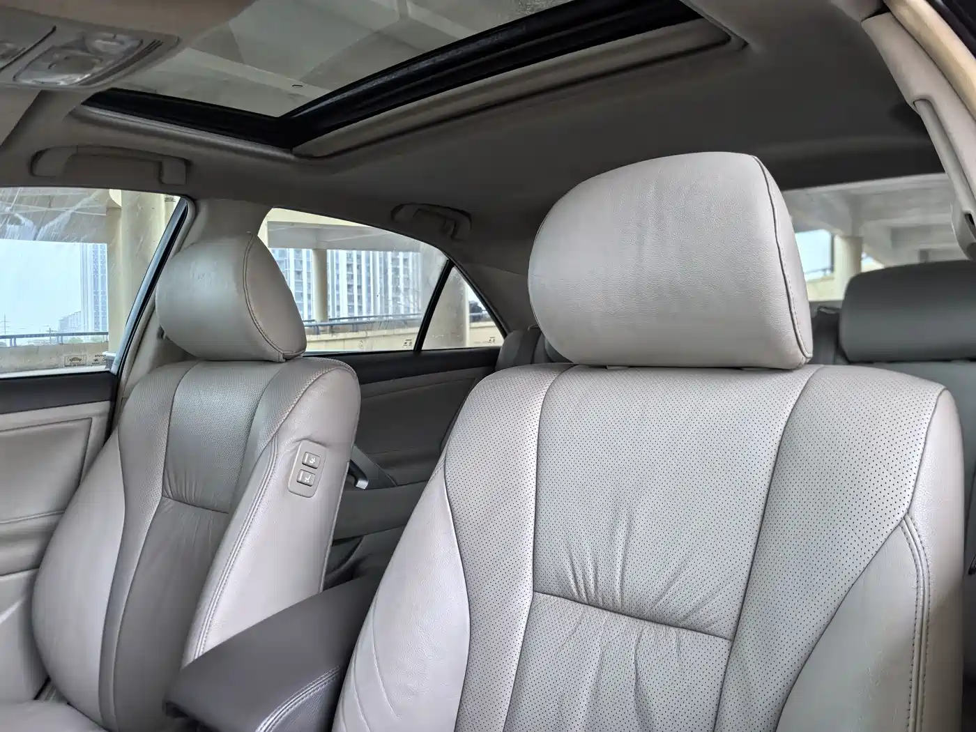 Toyota Camry 2013 200G Classic Luxury Edition фото 43