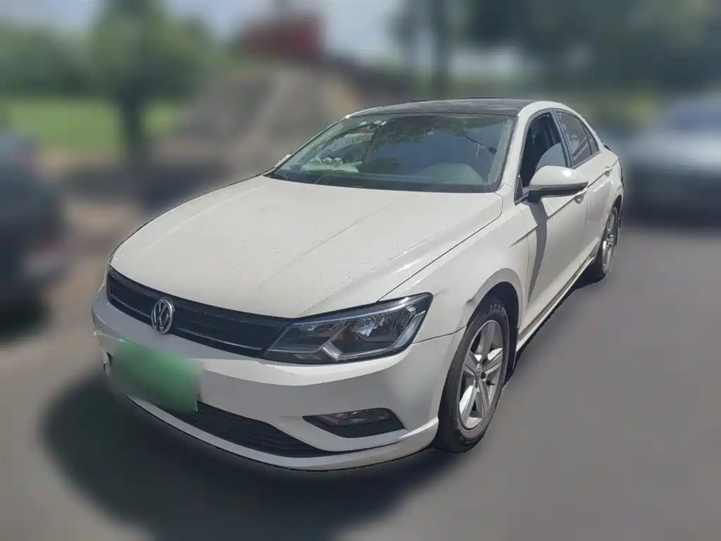 Volkswagen Lamando 2015 230TSI DSG Style