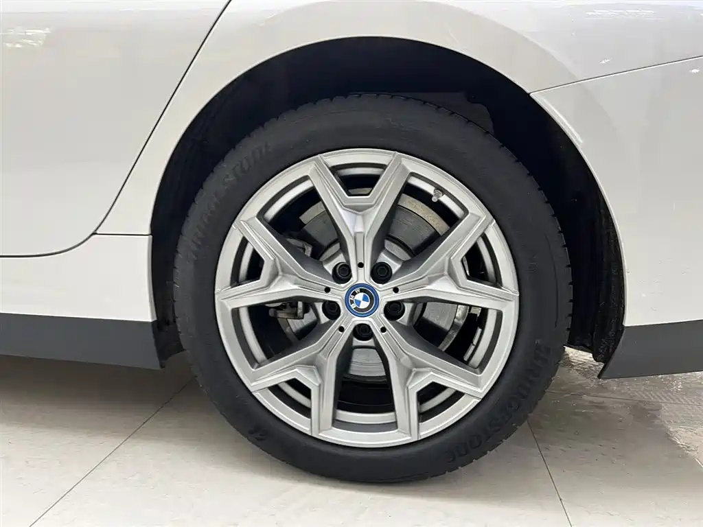 BMW i3 2024 eDrive 35 L фото 8