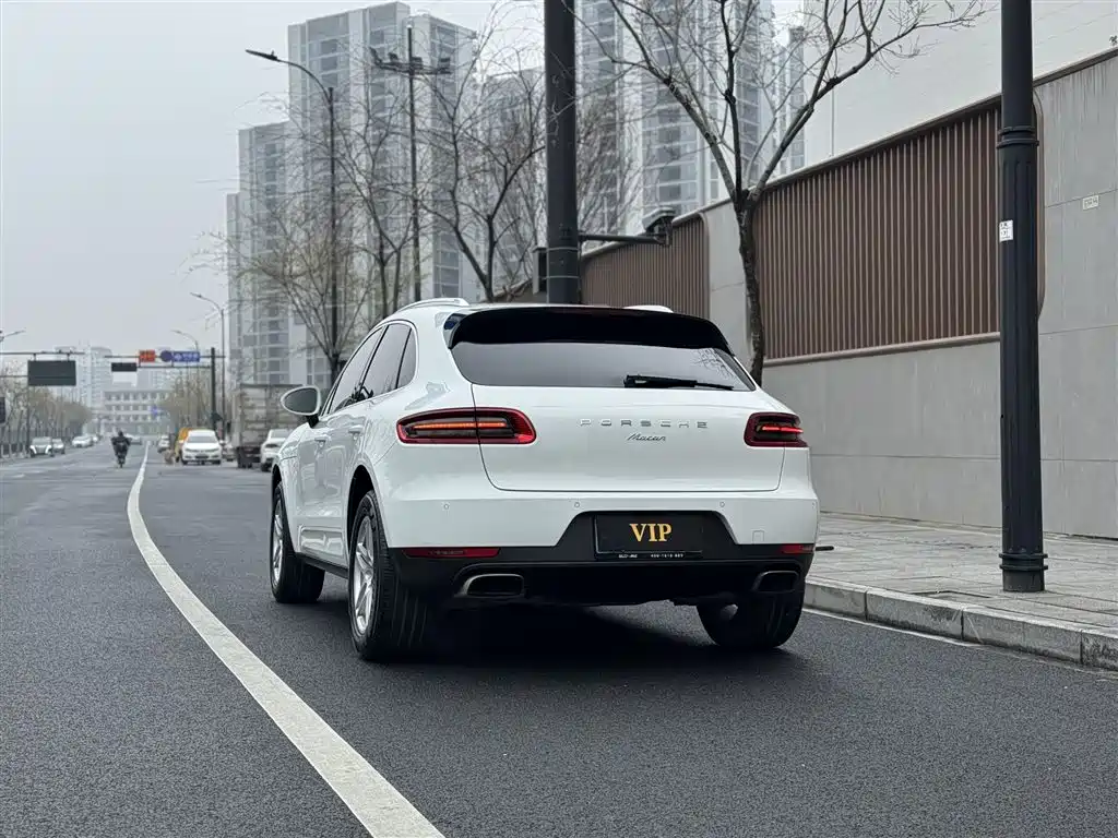 Porsche Macan 2017 Macan 2.0T фото 24