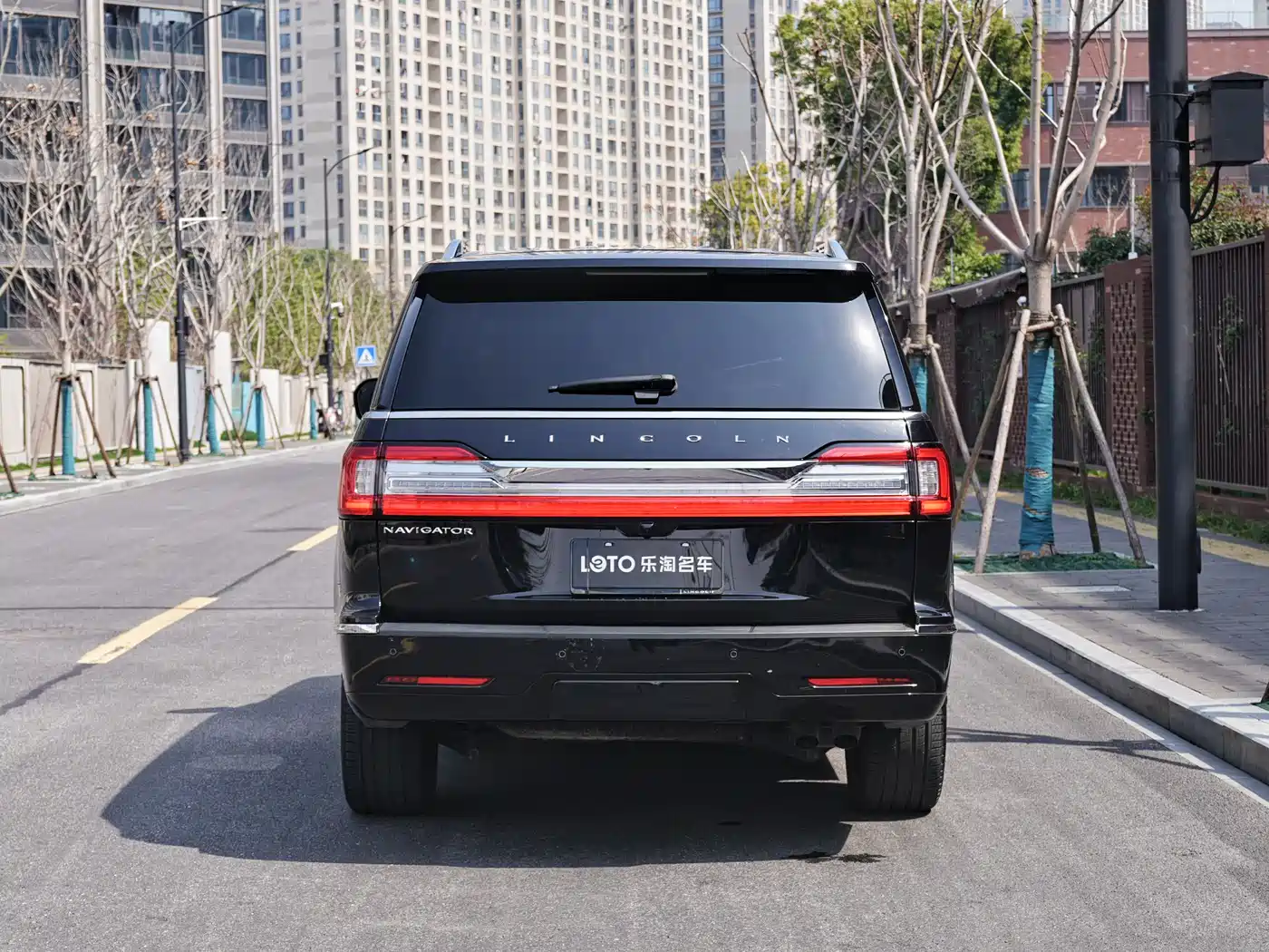 LINCOLN NAVIGATOR