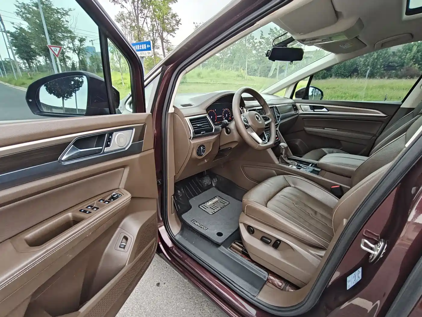 Volkswagen Viloran 2020 330TSI Luxury Edition фото 9