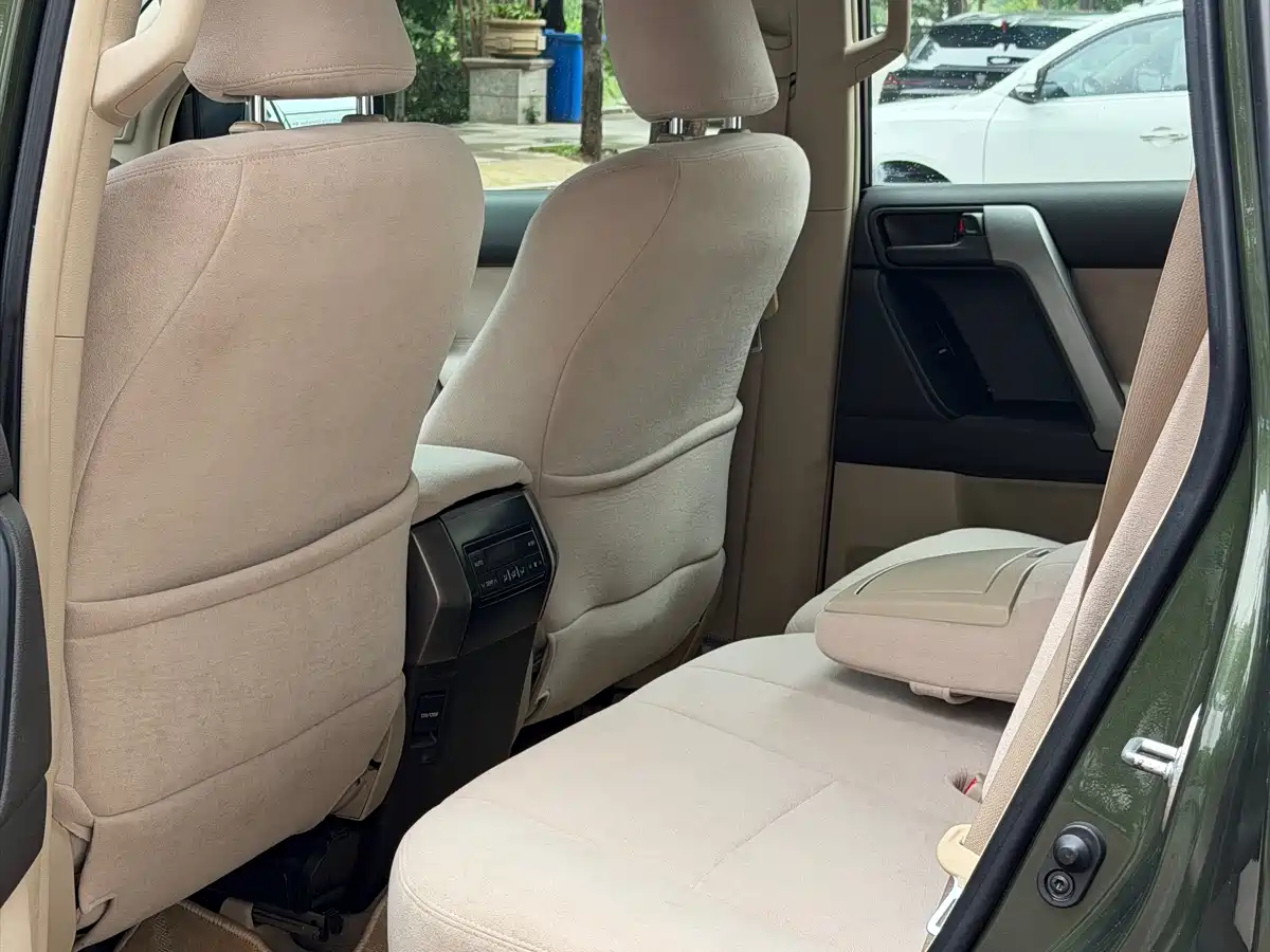 Toyota Prado (Import) 2010 2.7L Automatic Standard фото 11