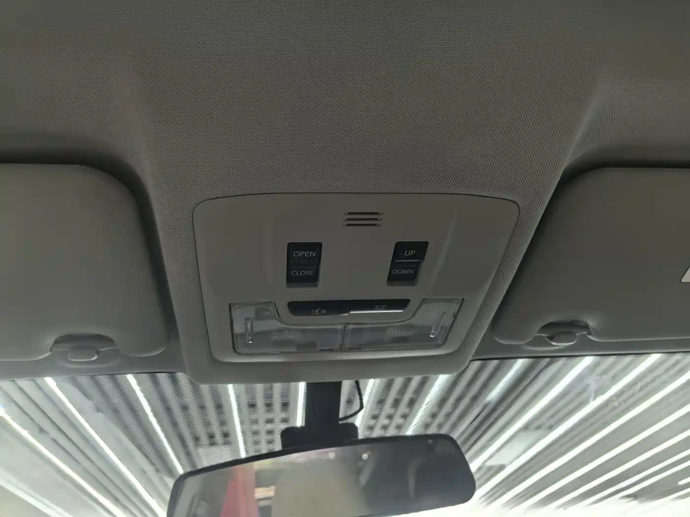 Toyota RAV4 Rongfang 2016 2.0L CVT 2WD Trend (China V) фото 20