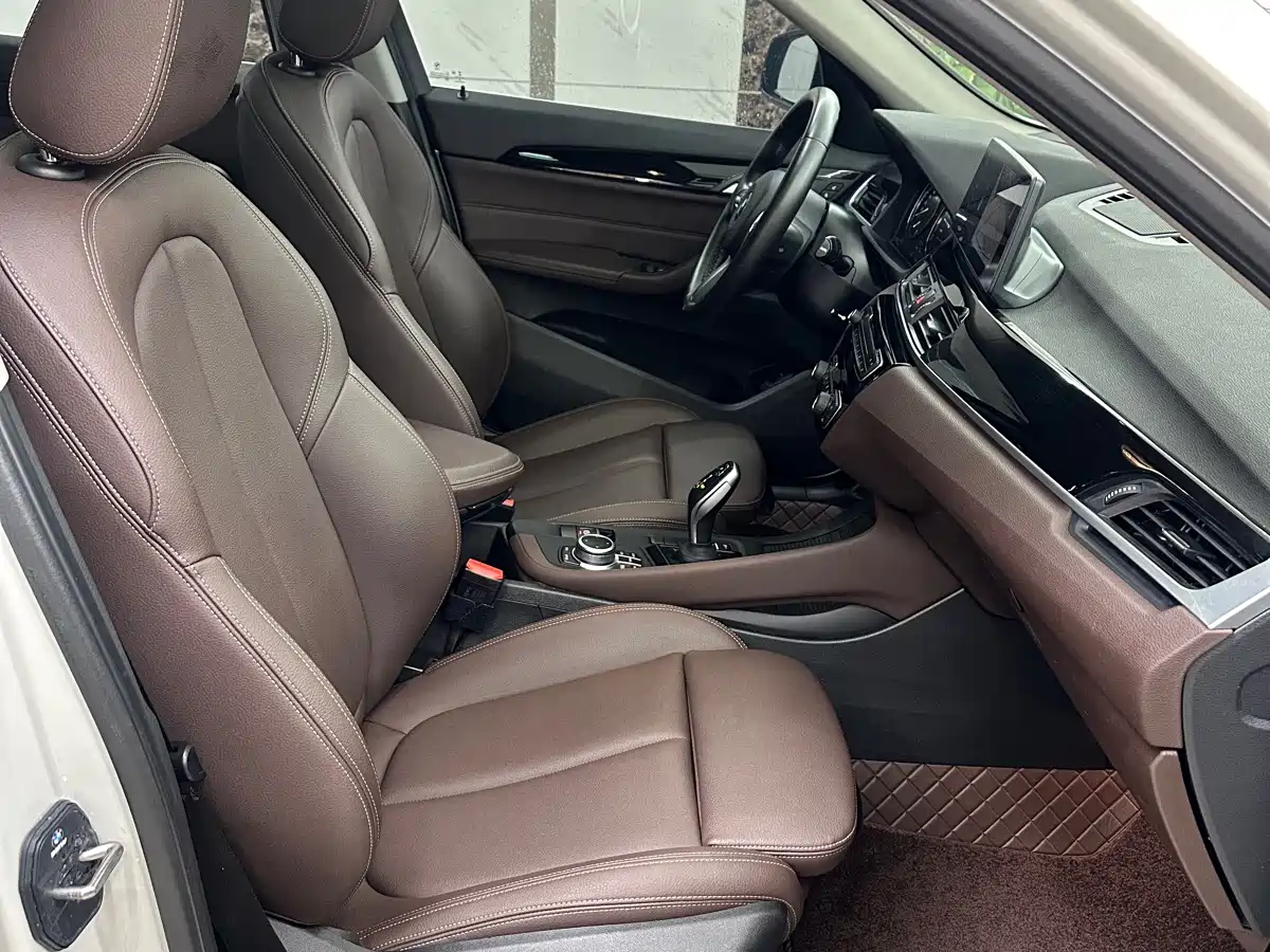 BMW X1 2021 sDrive25Li Leading фото 11