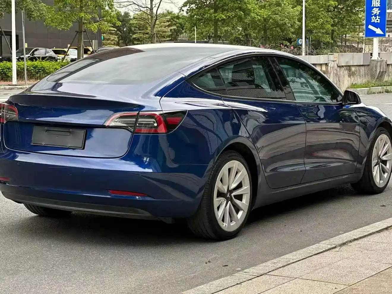 Фото 7 - Tesla Model 3