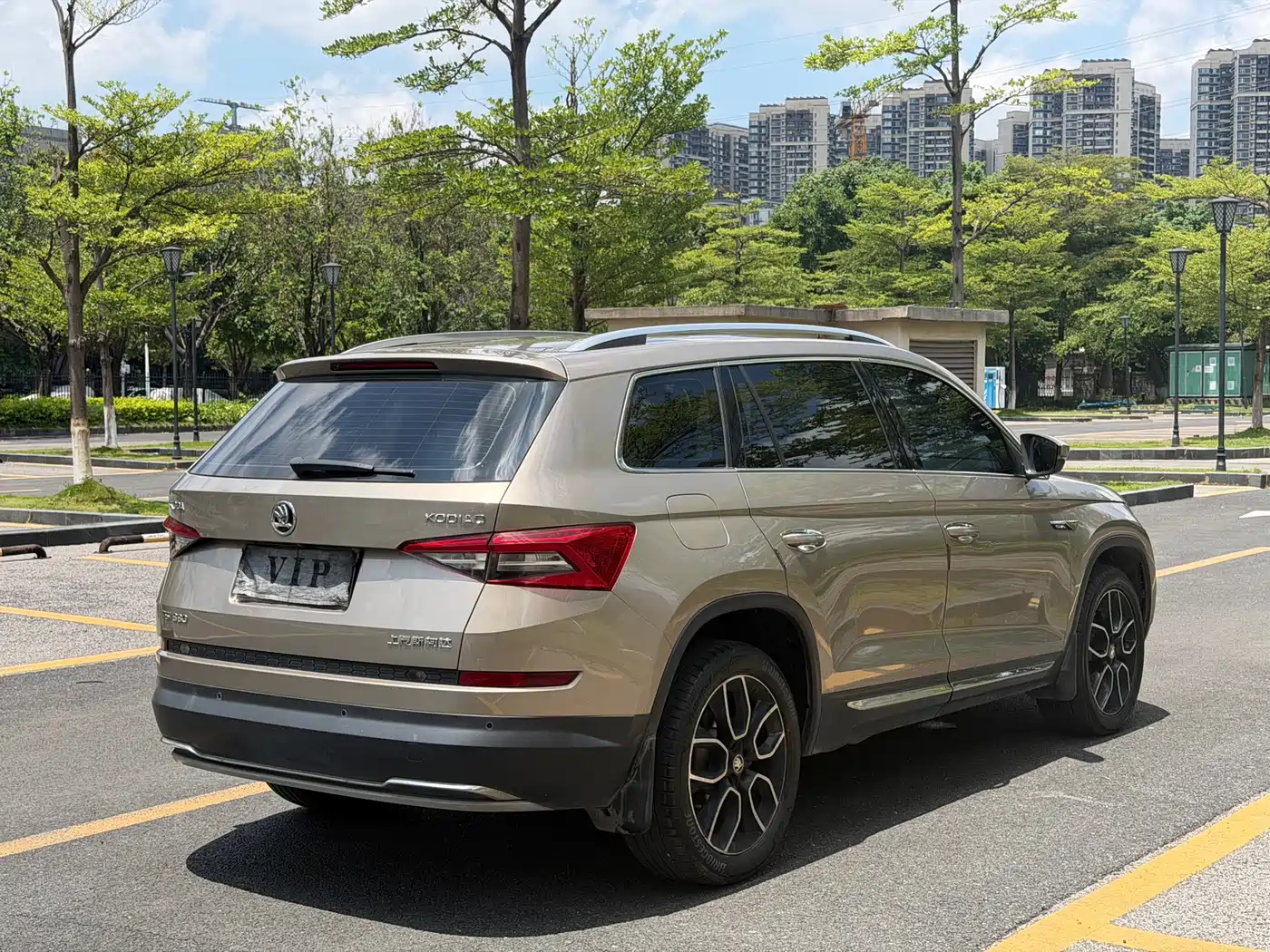 Škoda Kodiaq 2018 Facelift TSI330 7-seat 2WD Premium Luxury Edition фото 15