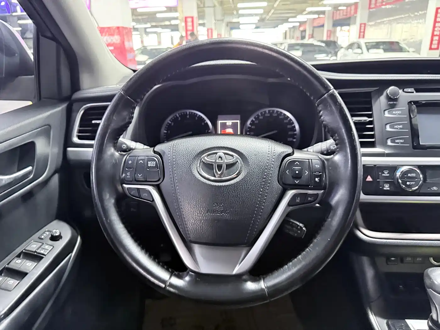 Toyota Highlander 2018 2.0T 4WD Luxury 7-seater (China V) фото 13