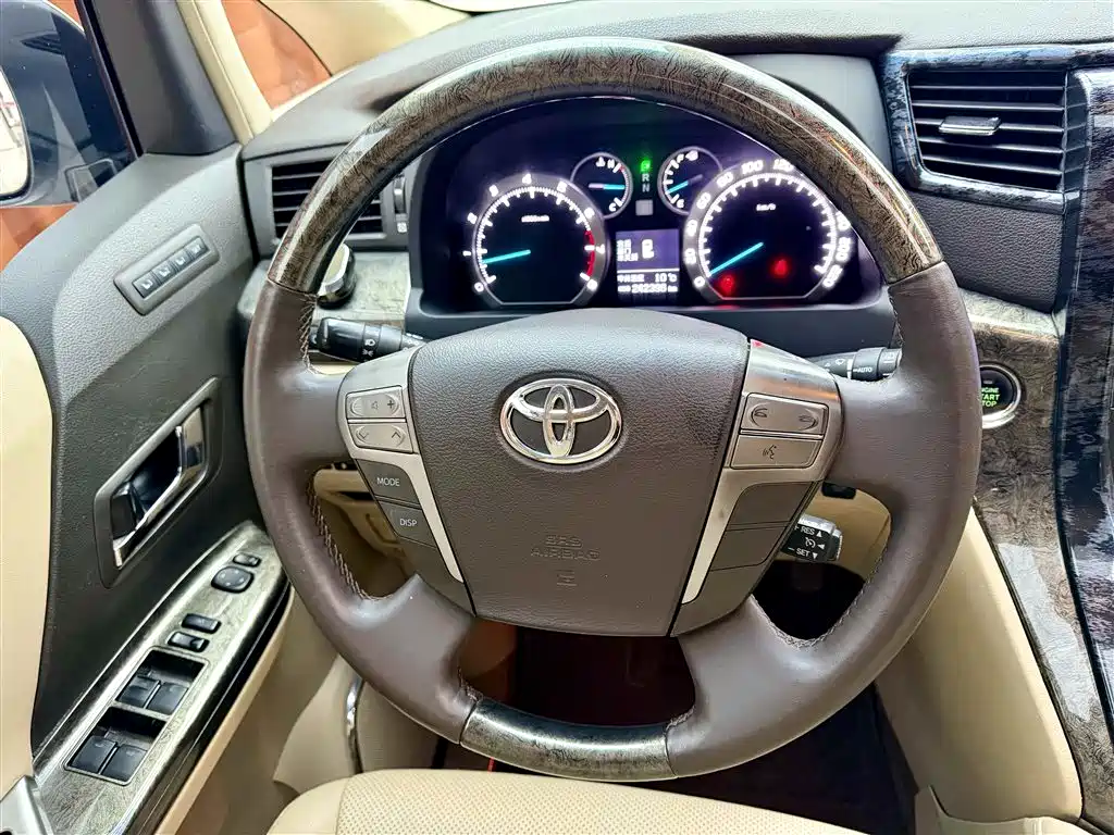 Toyota Alphard 2011 3.5L Luxury Edition фото 10