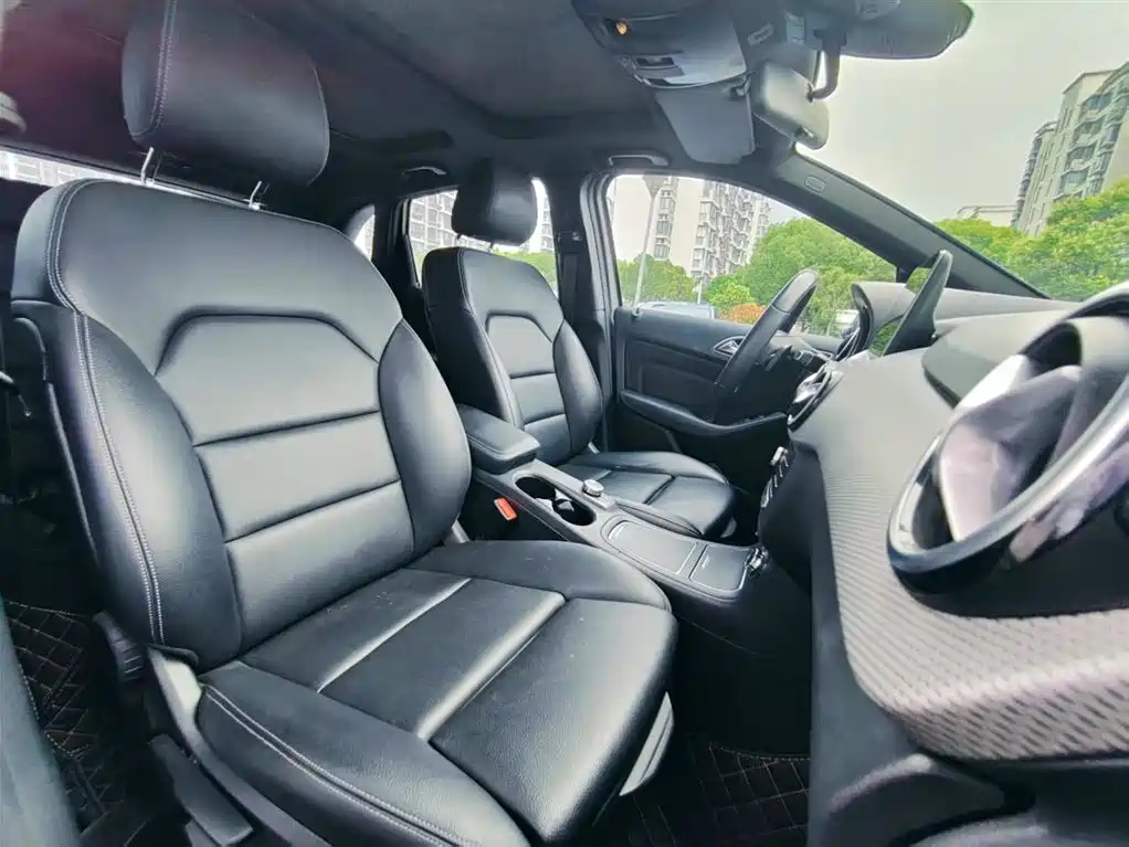 Mercedes-Benz B-Class 2018 B 200 Sport фото 21
