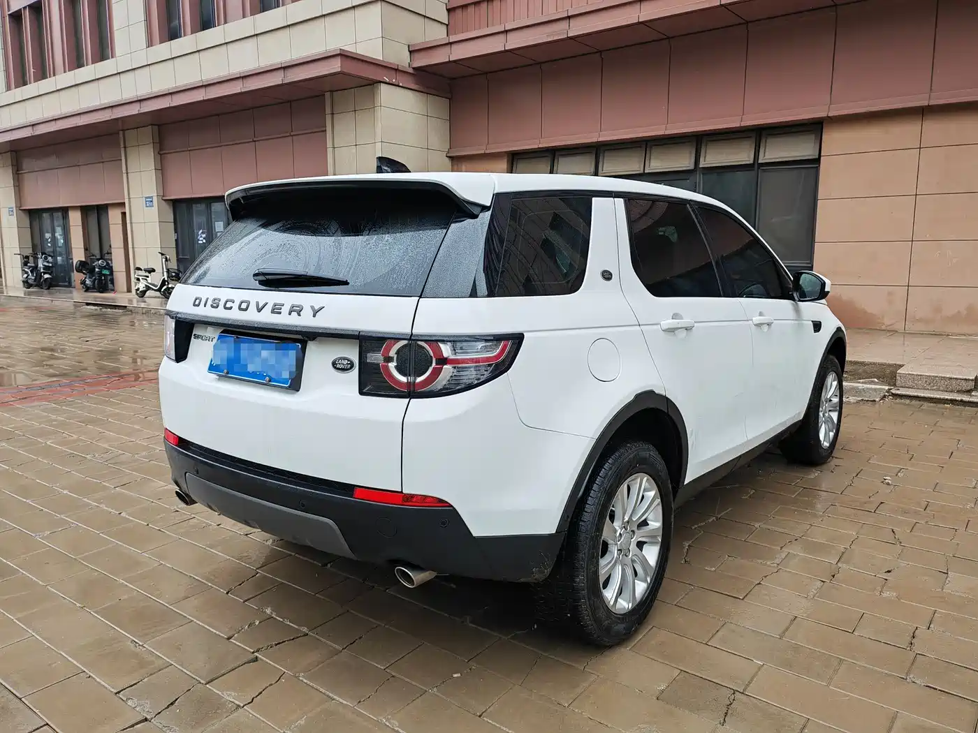 Land Rover Discovery Sport 2019 240PS SE Edition China VI фото 4