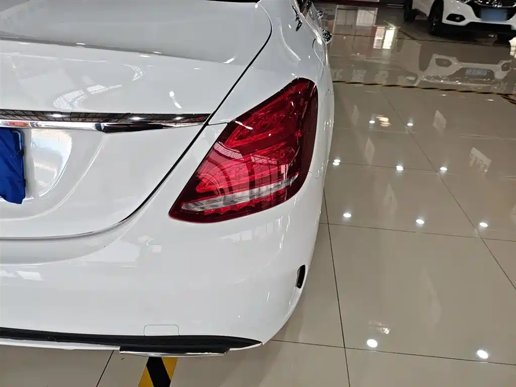Mercedes-Benz C-Class 2017 Facelift C 180 L Fashion Sport Edition фото 8