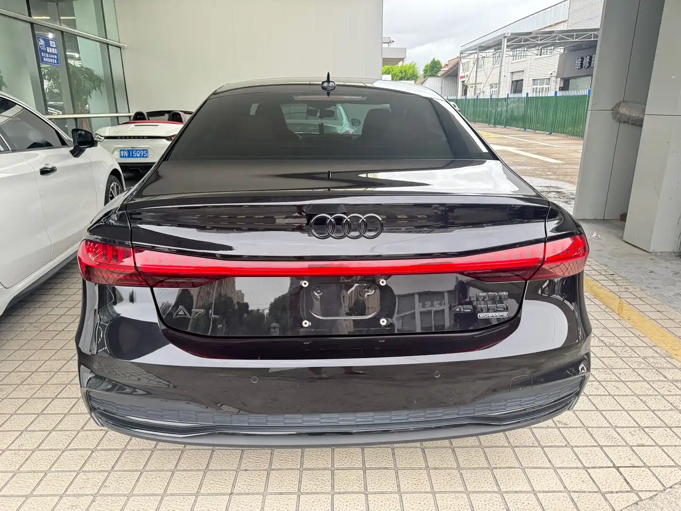 Audi A7L 2022 45 TFSI quattro S-line White Mage Edition фото 14