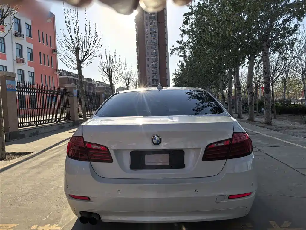 BMW 5 Series 2017 520Li Classic Edition фото 6