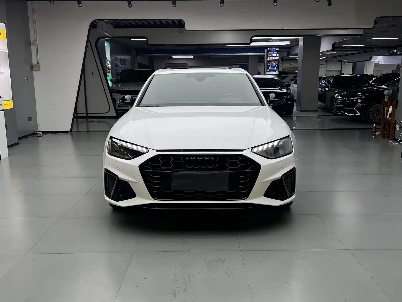 Audi A4L 2025 2 Million Celebration Edition 40 TFSI Luxury Dynamic B&O Starlight Night Edition фото 2