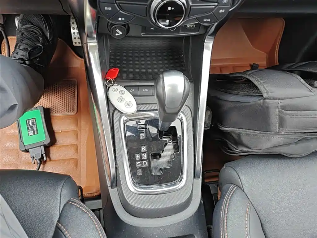 BYD Yuan 2016 1.5TID Automatic Luxury фото 14