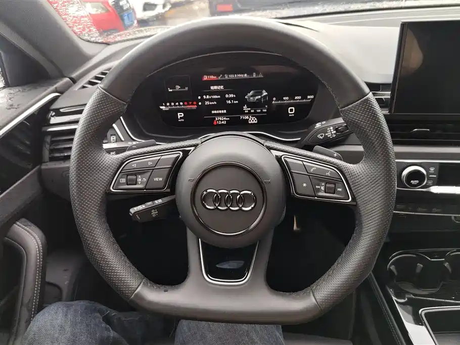 Audi A4L 2024 40 TFSI Luxury Dynamic фото 15